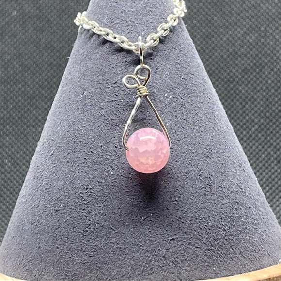 Handmade Simple Wire Pendant (pink) - Picture 3 of 3